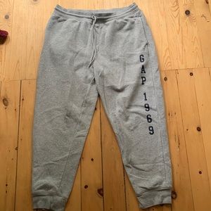 GAP sweatpants